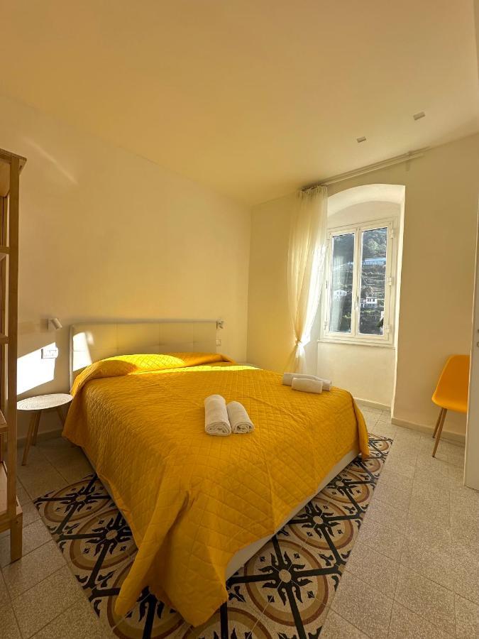 Al Castello 1 Hotell Riomaggiore Exteriör bild
